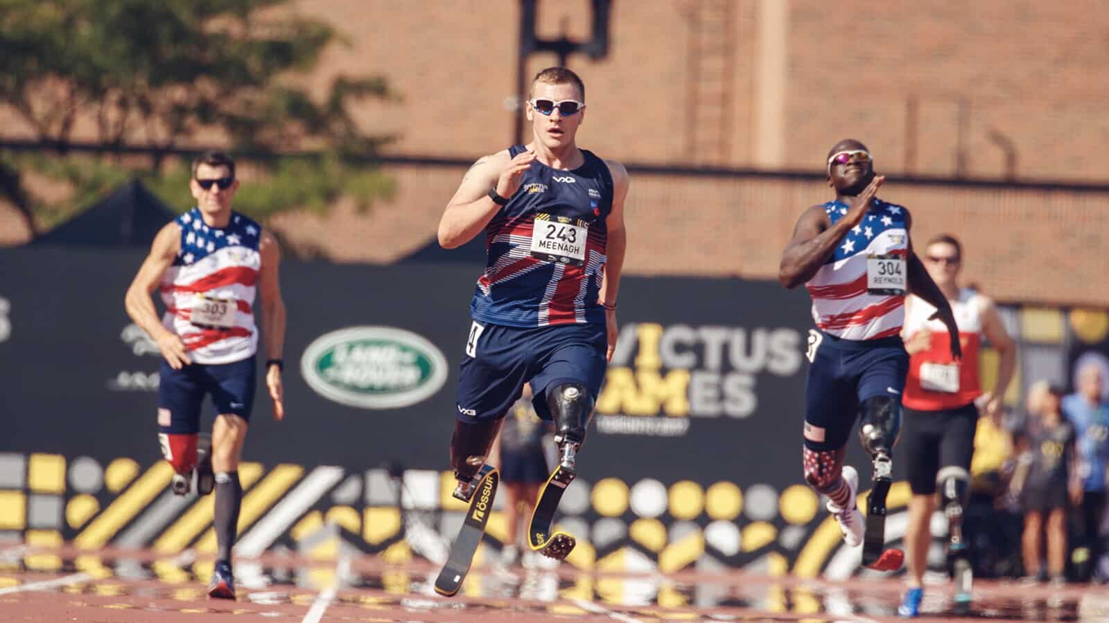 INSPIRATIONAL INVICTUS GAMES COUPLE WOLF AND KATRIEN WIN LAND ROVER 'ABOVE AND BEYOND' AWARD
