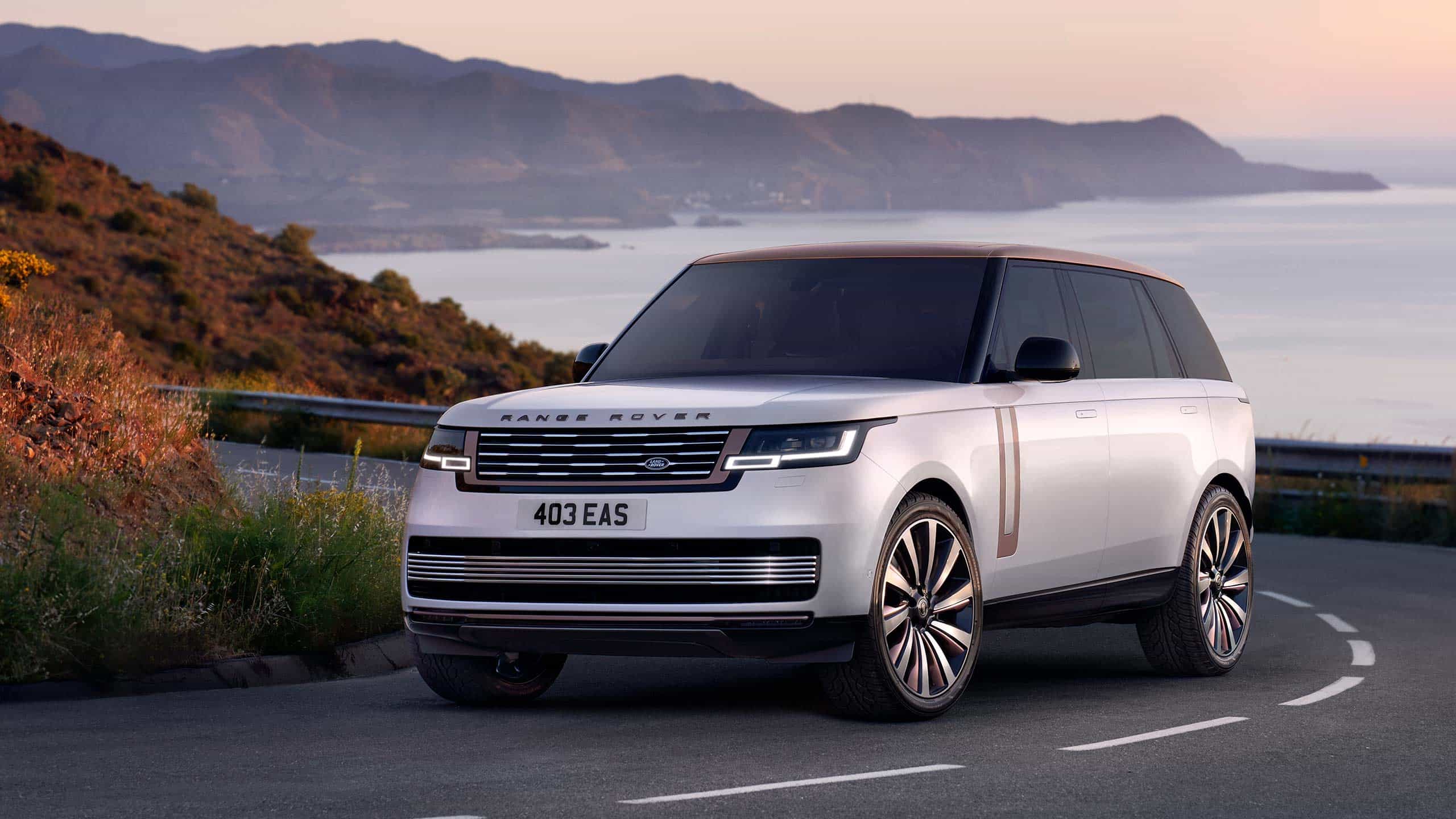 Land rover 3 row suv discount