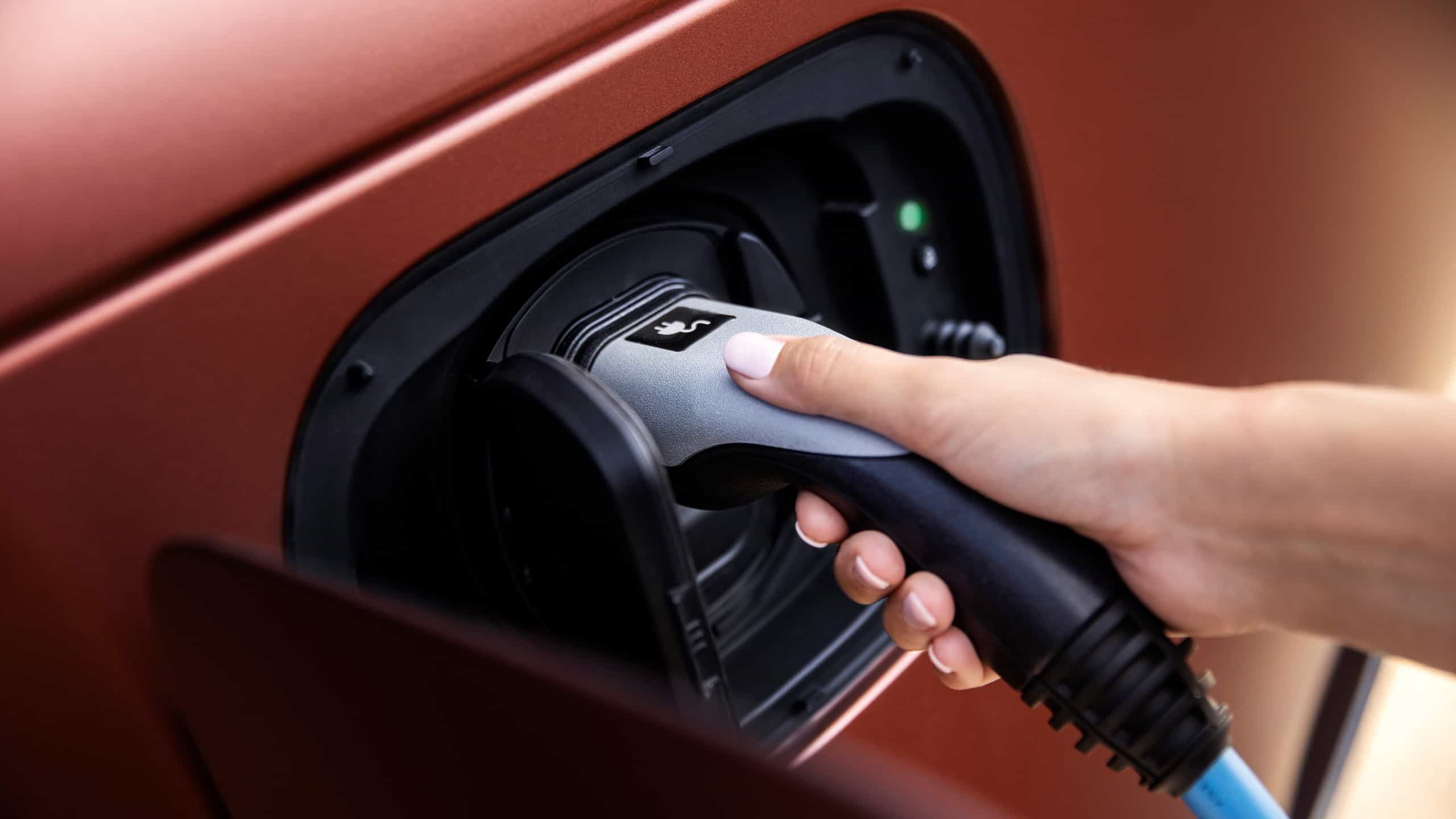 How to Charge Your PHEV | AC and DC Charging | Range Rover