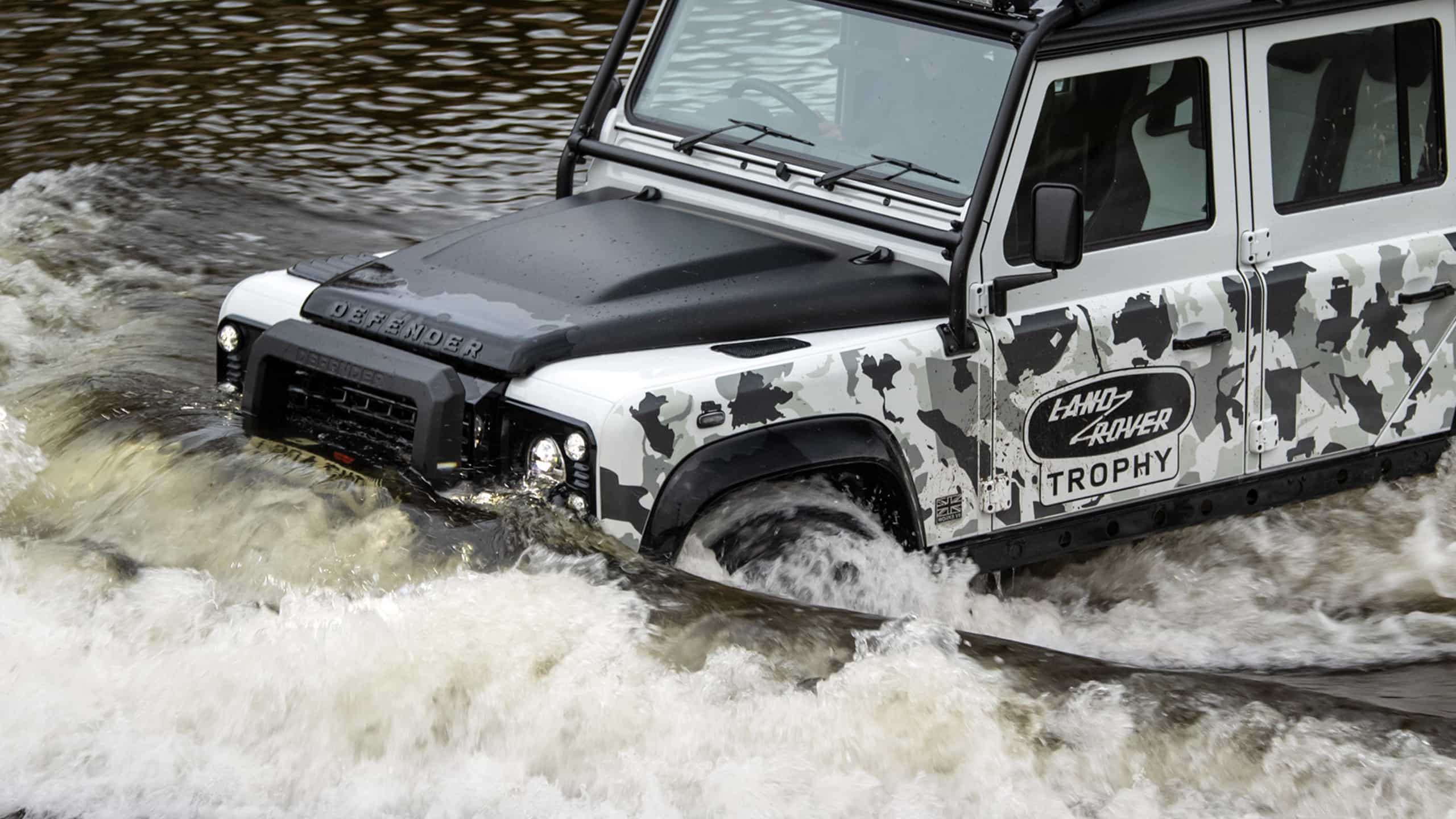 Land Rover Defender works v8