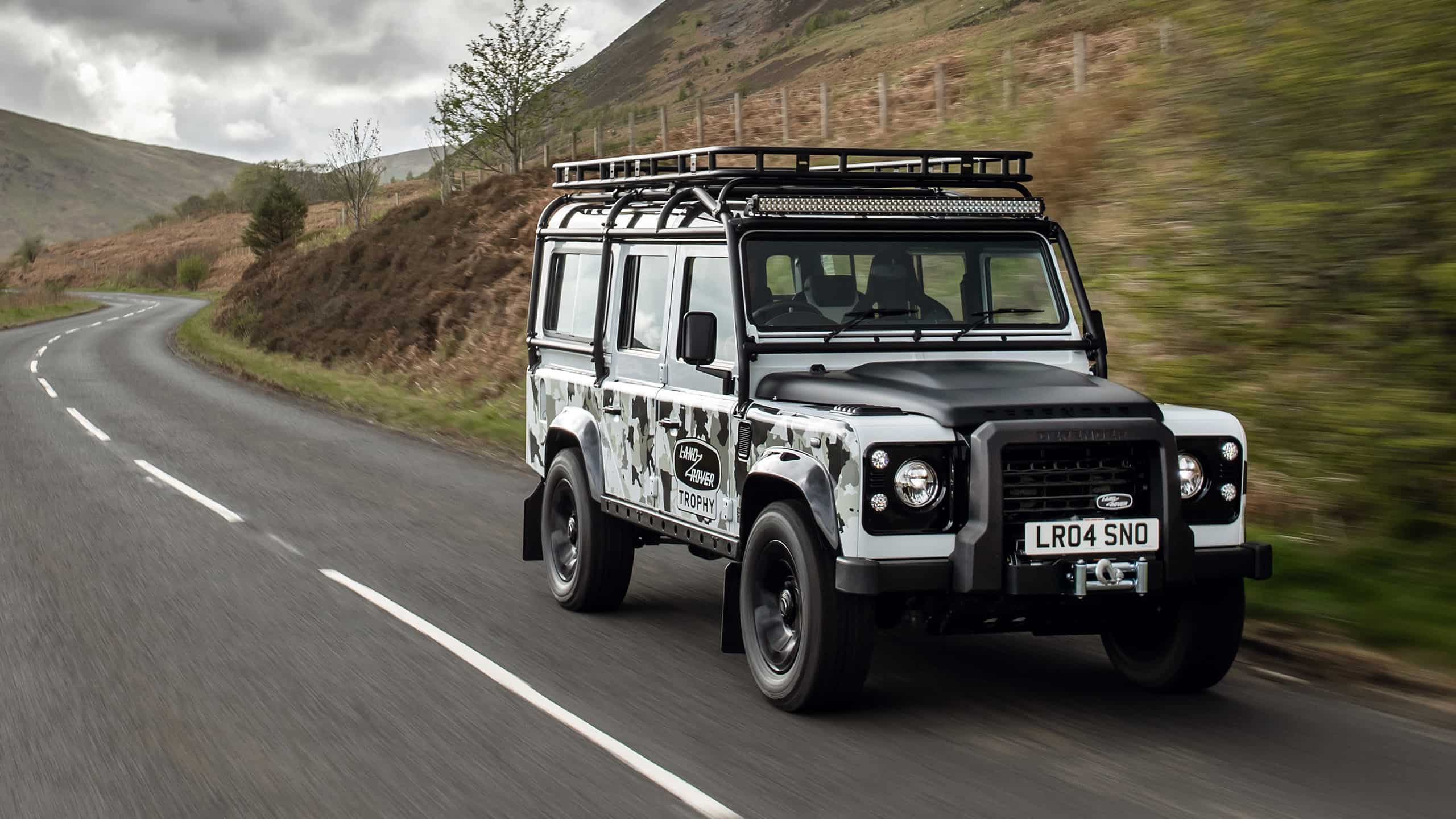 Land Rover Defender works v8